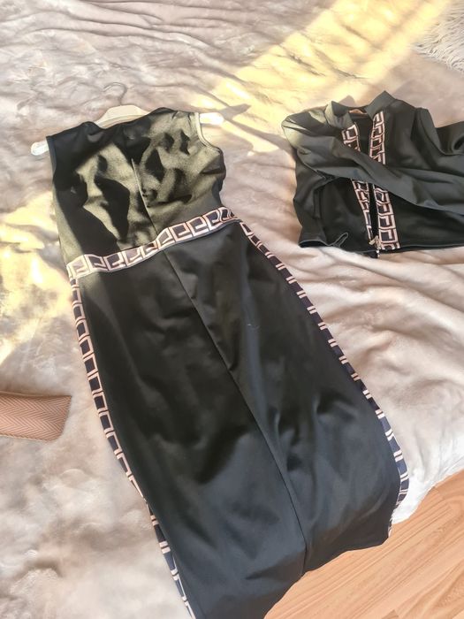 Czarna sukienka z bolerkiem