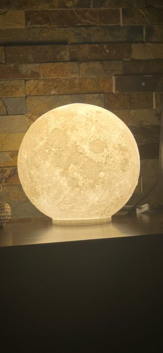 Candeeiro em forma de lua