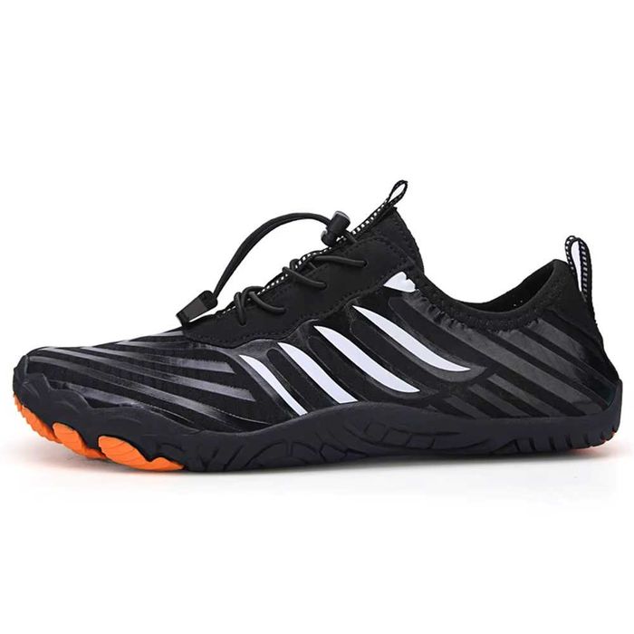 Szybkoschnące buty około wodne
