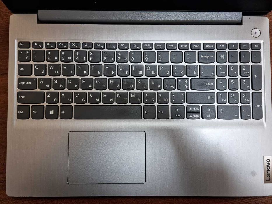 Ноутбук Lenovo IdeaPad 3 15IIL05 з частковим дефектом
