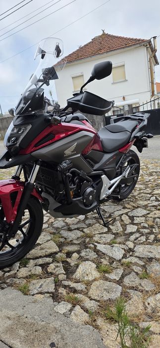 Vendo NC 750X DCT ano 2019 com 17 mil km