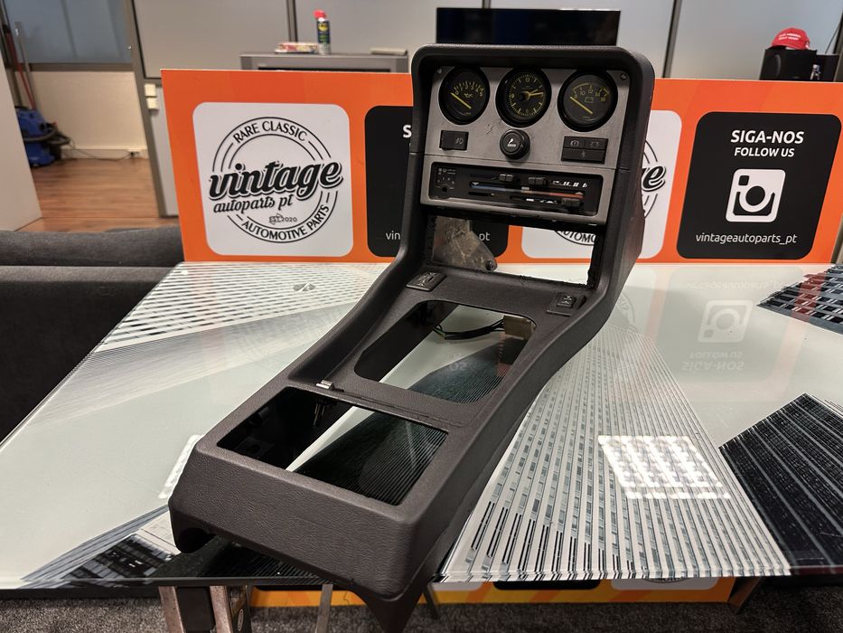 Consola Porsche 944