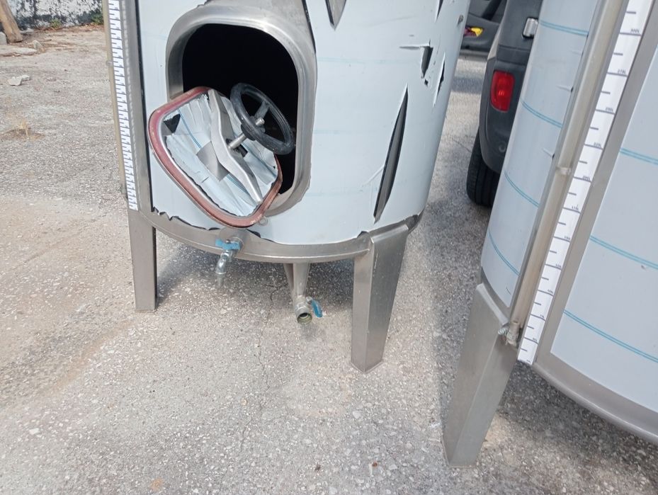 2 Cubas inox 550 LT como novas 320 eur cada