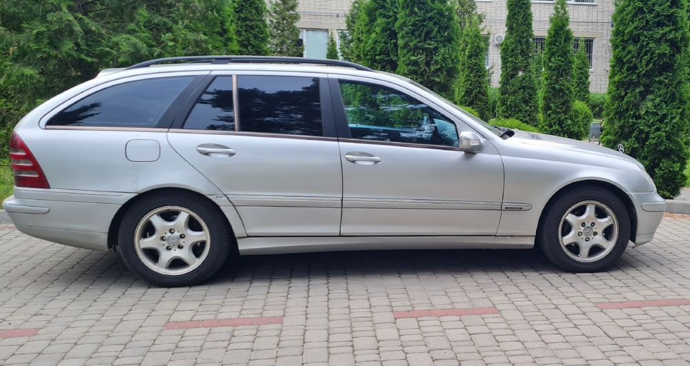 Mersedes-Benz. C200.   2,2 Diesel