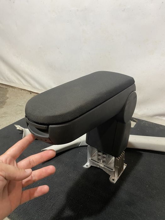 Підлокітник фабія 2,подлокотник шкода фабия 2,оригинал шкода фабія 2