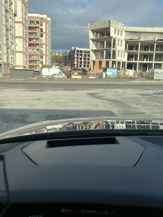Audi e-tron 2019 VIN WAUZZZGE0KB018795 фото оголошення 7 з 23