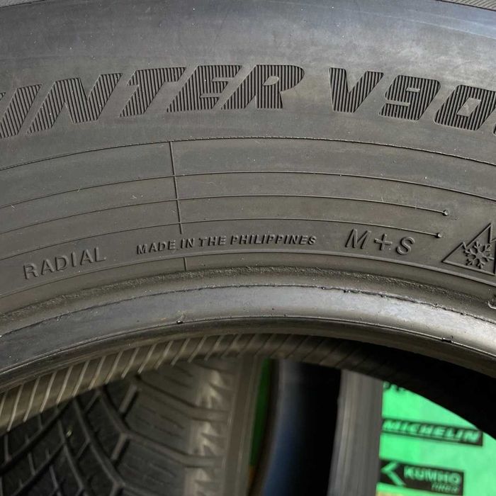 215/65 R17 Yokohama Blu Earth Winter V906 Резина зима пара склад вибір