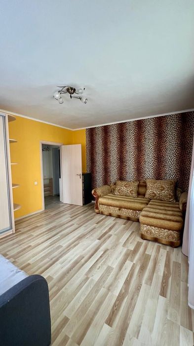 Здам в оренду затишну квартиру з великою балконом-лоджією