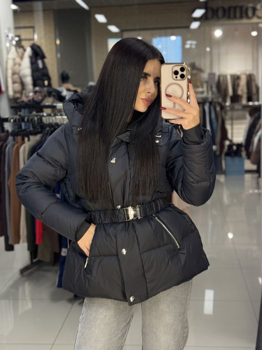 Пуховик жіночий Prada