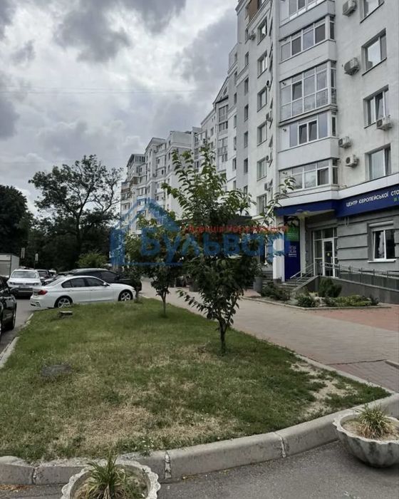 Продаж критого паркінгу в самому  центрі міста майдан Незалежності 1б