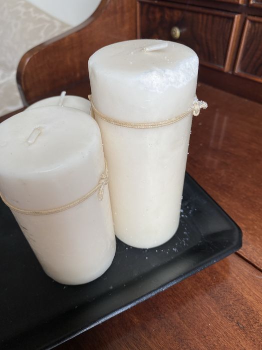 Três velas brancas
