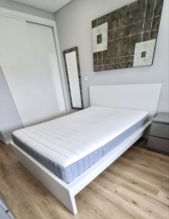 Cama com colchão