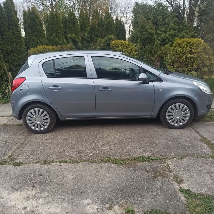 Opel Corsa D 1,2 bagażnik na rowery