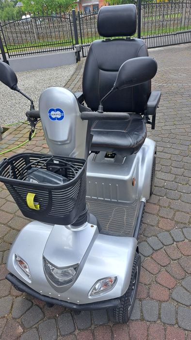 Skuter inwalidzki czterokołowy