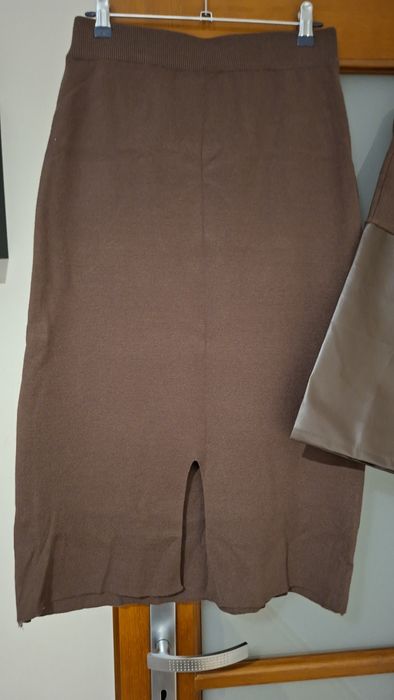 Czekoladowy komplet dzianinowy