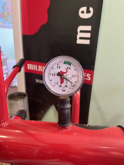 Вакууметр Меласті для доїльних апаратів