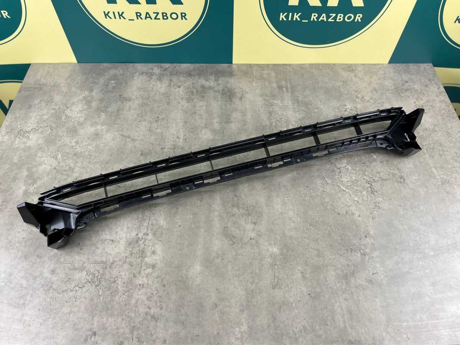 Решітка в бампер ( центральна ) - S Line - AUDI A6 ( C7 ) 2014 - 2018