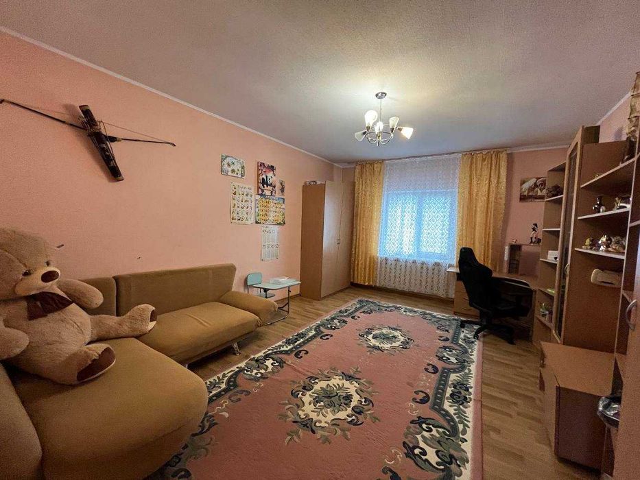 Продам добротный 2-х этажный дом вблизи реки и сосновой рощи