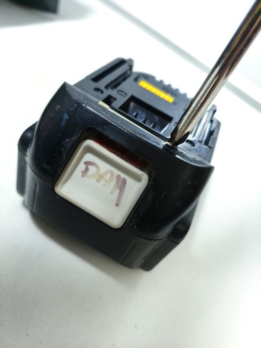 Oryginalna bateria Makita 5.0Ah BL1850B. 

O tym że bateria jest orygi