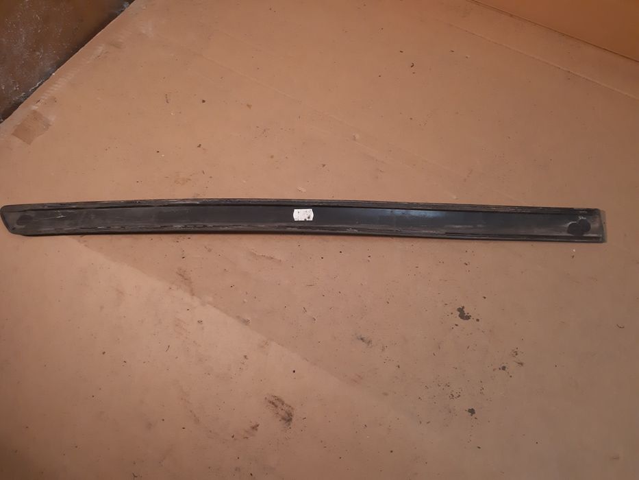 Skoda Octavia 2 07r. HB Listwa drzwi lewy tył
