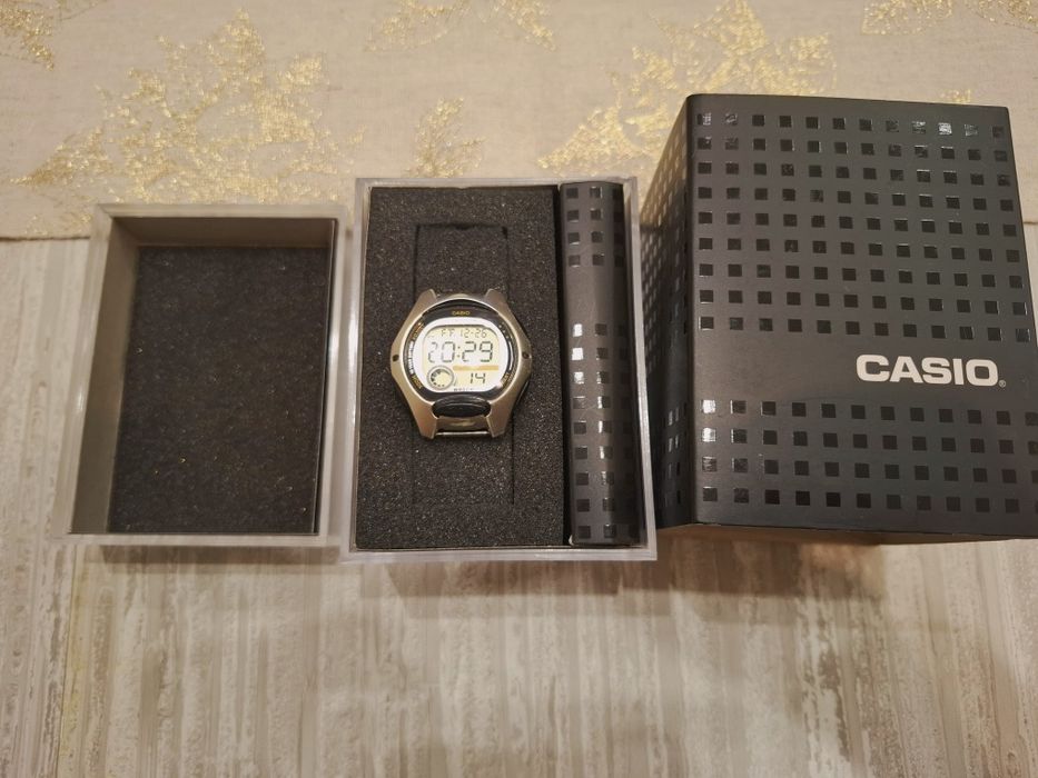 Годинник Casio Timeless collection LW-200-1AVEF