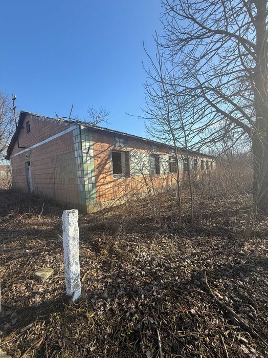 Продаж приміщення вільного призначення в с. Миротин