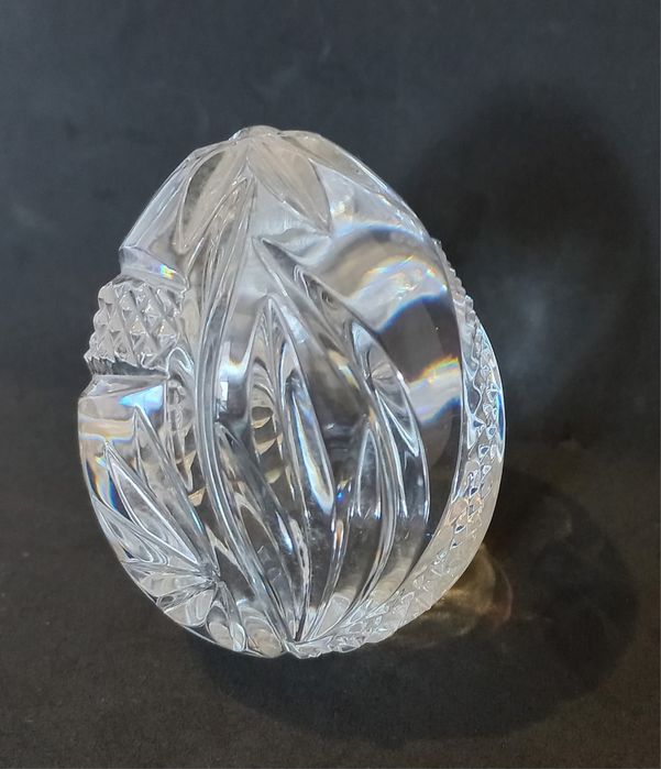 Pisa papeis Stephens em forma de ovo