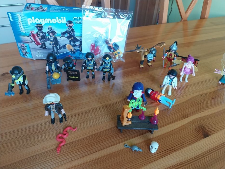 Playmobile figurki (14) i zestawy