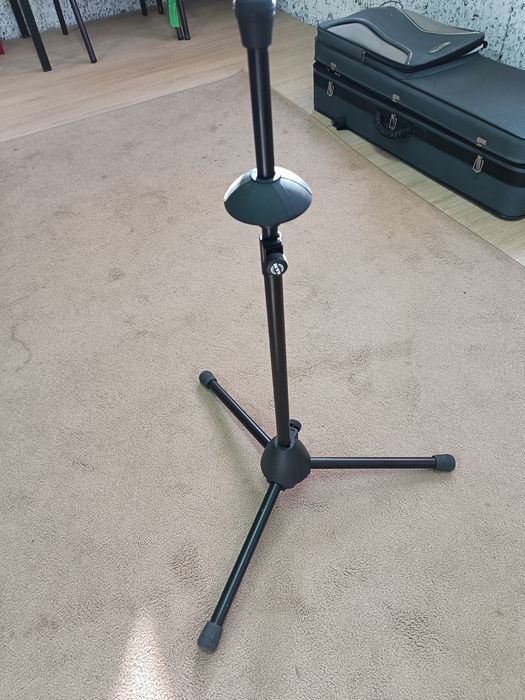 Suportes K&M para trombone tenor