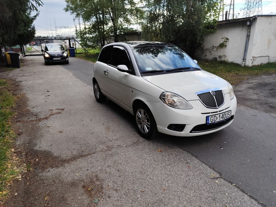Lancia Ypsilon