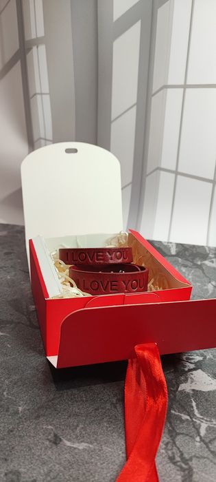 Подарунок до дня закоханих, парні шкіряні браслети