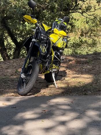 Moto 125.
