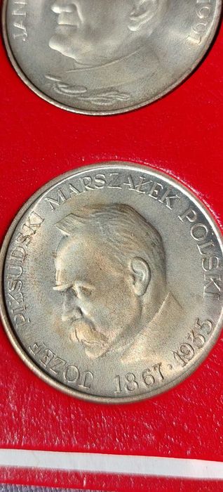 Medale kolekcjonerskie Wielcy Polacy XX w -Jan Paweł II i J. Piłsudski