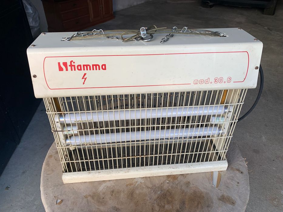 Eletrocutor de Insetos Fiamma EI 30.6