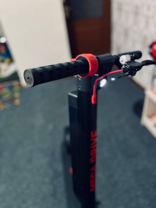 Продам електросамокат