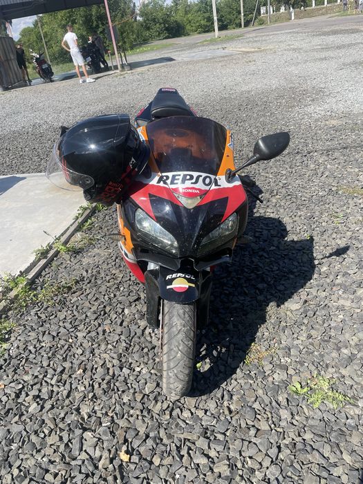 Продам мотоцикл Honda cbr 1000rr