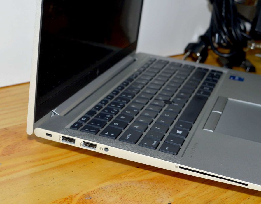 NMC- Semi-Novo - HP Aluminium - i7 4.70Ghz - 40GB RAM - IA - 512GB