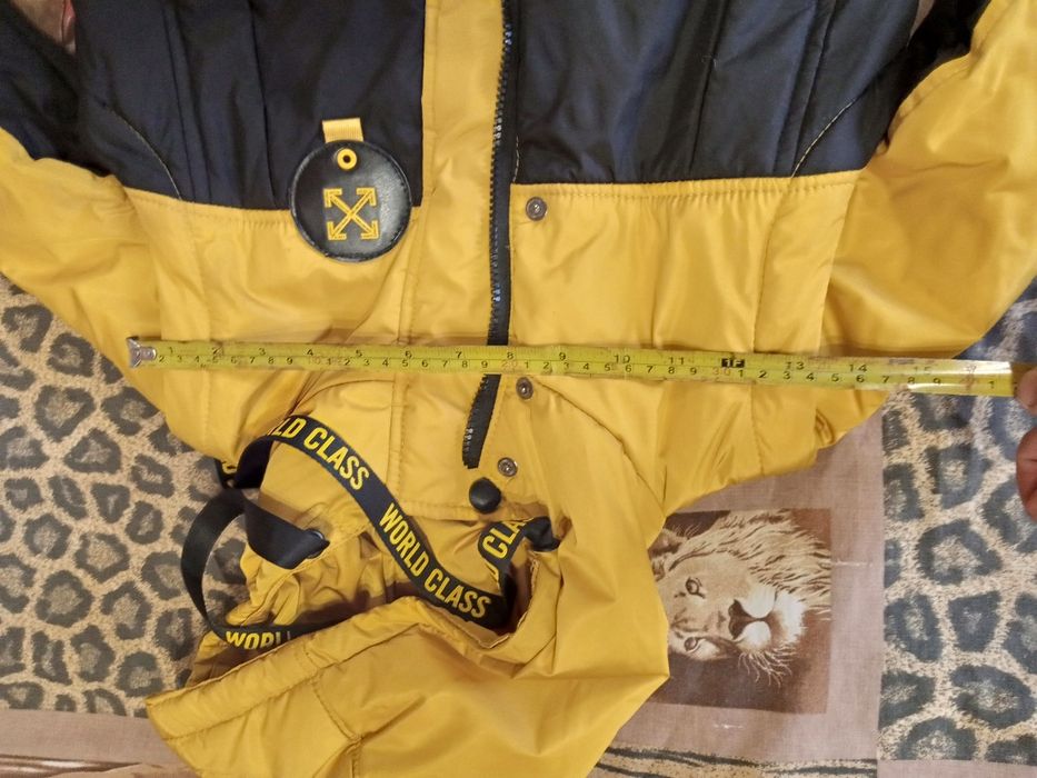 Демисезонная куртка на мальчика