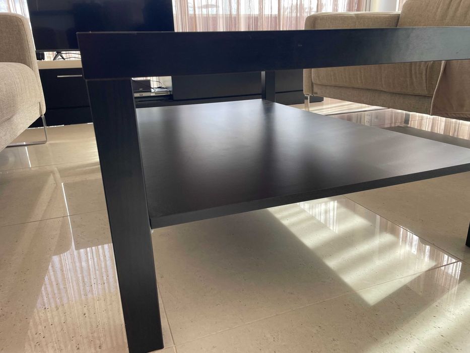 Mesa de Apoio Elegante – Estilo e Funcionalidade para o Seu Espaço!