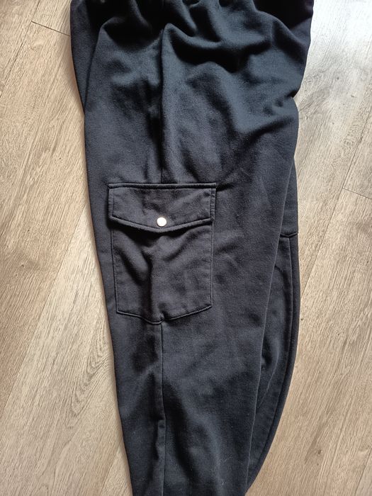 Jak nowe spodnie dresowe cargo 40-42/44 kieszenie