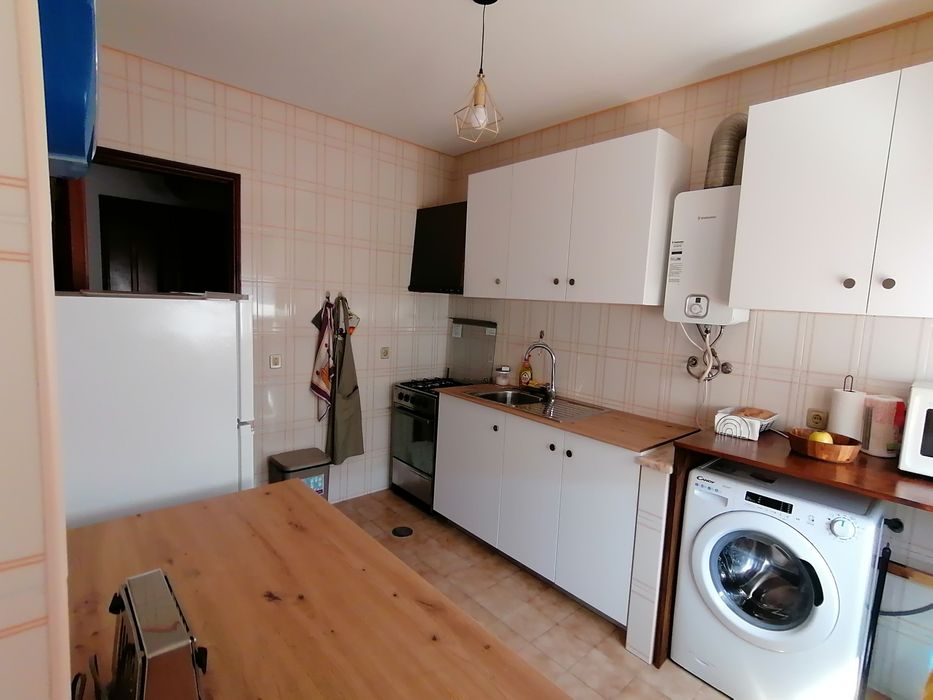 Vende-se T1 na praia da Barra