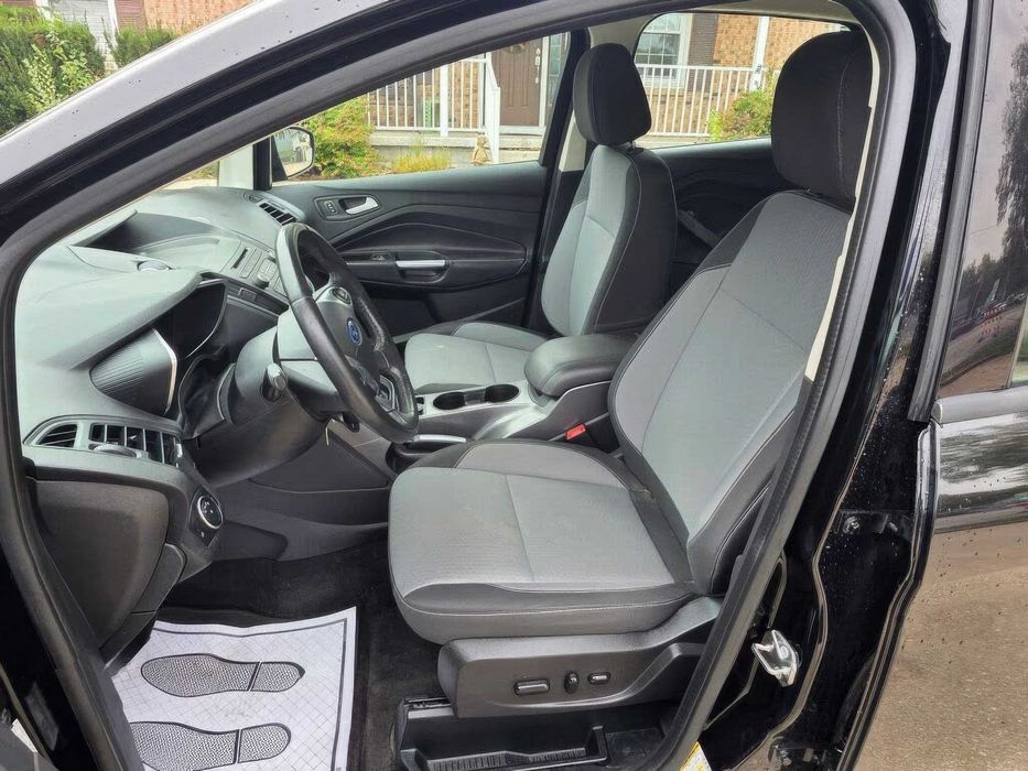 Ford C-Max Hybrid Se      2017