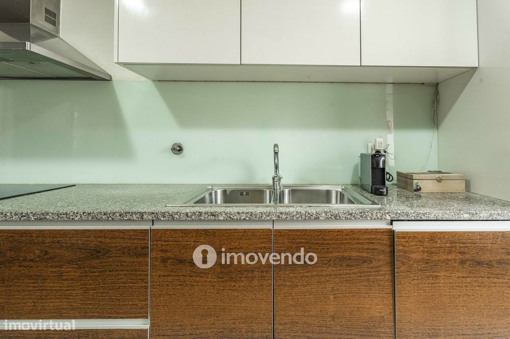 Apartamento T3 com garagem e áreas amplas, em Braga
