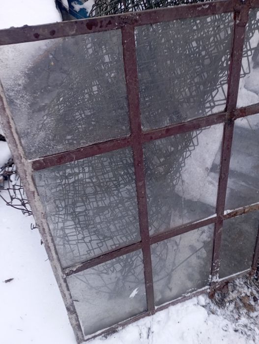 Okno żeliwne używane