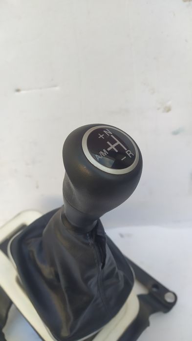 Lewarek zmiany biegów wybierak gałka Fiat grande Punto automat