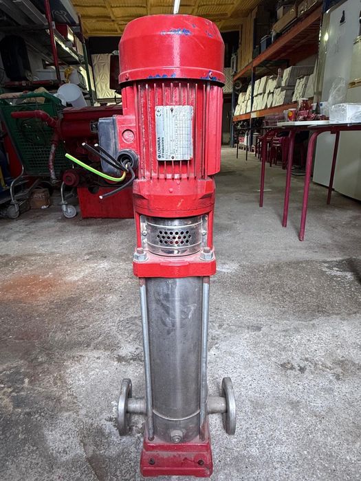 Bomba Multistagio Vertical LOWARA 1,5kW trifásica- INOX