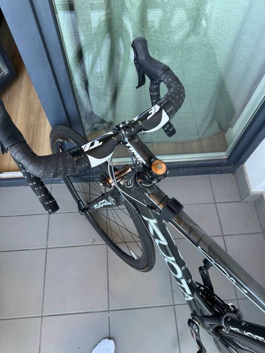 rower szosowy. Full carbon