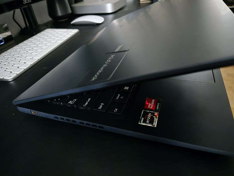 Laptop ASUS Vivobook M1502YA