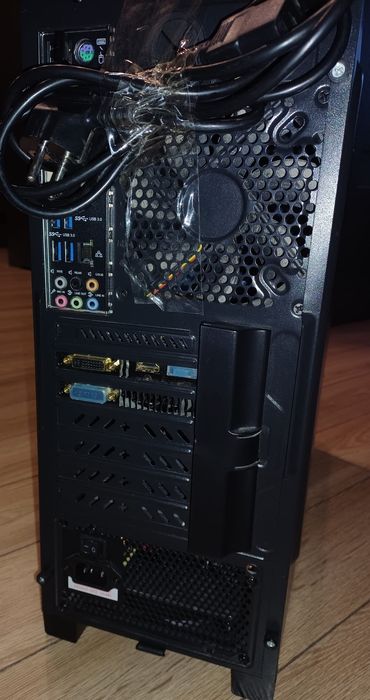 Komputer do gier / pracy – i7-4790K, GTX 780, 16 GB RAM – bez dysku