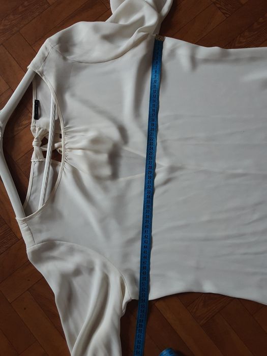 Biała elegancka bluzka damska Mohito